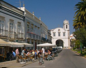 Praza Dr Padinha en Tavira, Portugal (Foto Flickr de John in Scotland)