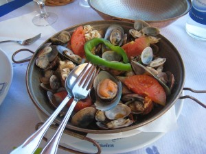 Cataplana de Marisco, plato típico en uno de los restaurantes de Tavira, Portugal (Foto Flickr de Cayetano)
