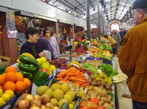 Mercado de frutas y verduras en Funchal (Foto Flickr de gari.baldi)