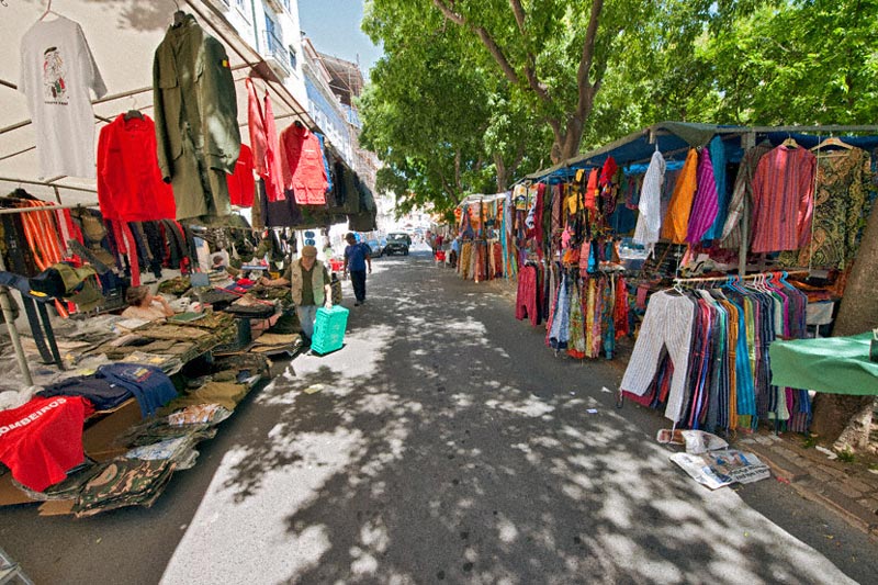 Feira da Ladra, el emrcado más popular de Lisboa (Foto Flickr de LISSABONFOTOS)
