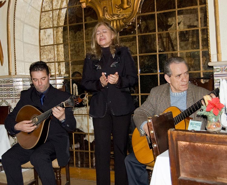 Música Fado en un local de Lisboa (foto Flickr de chris.diewald)