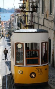 Tranvía en Lisboa (foto Flickr de Carlos Alkmin) 